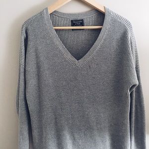 Abercrombie and Fitch gray sweater